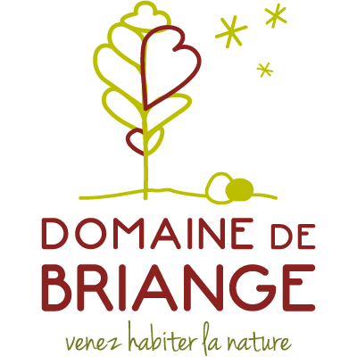 Tête de proue de sa nouvelle identité, le nouveau logo du Domaine de Briange illustre la nature et le calme de ce lieu atypique et écologique.